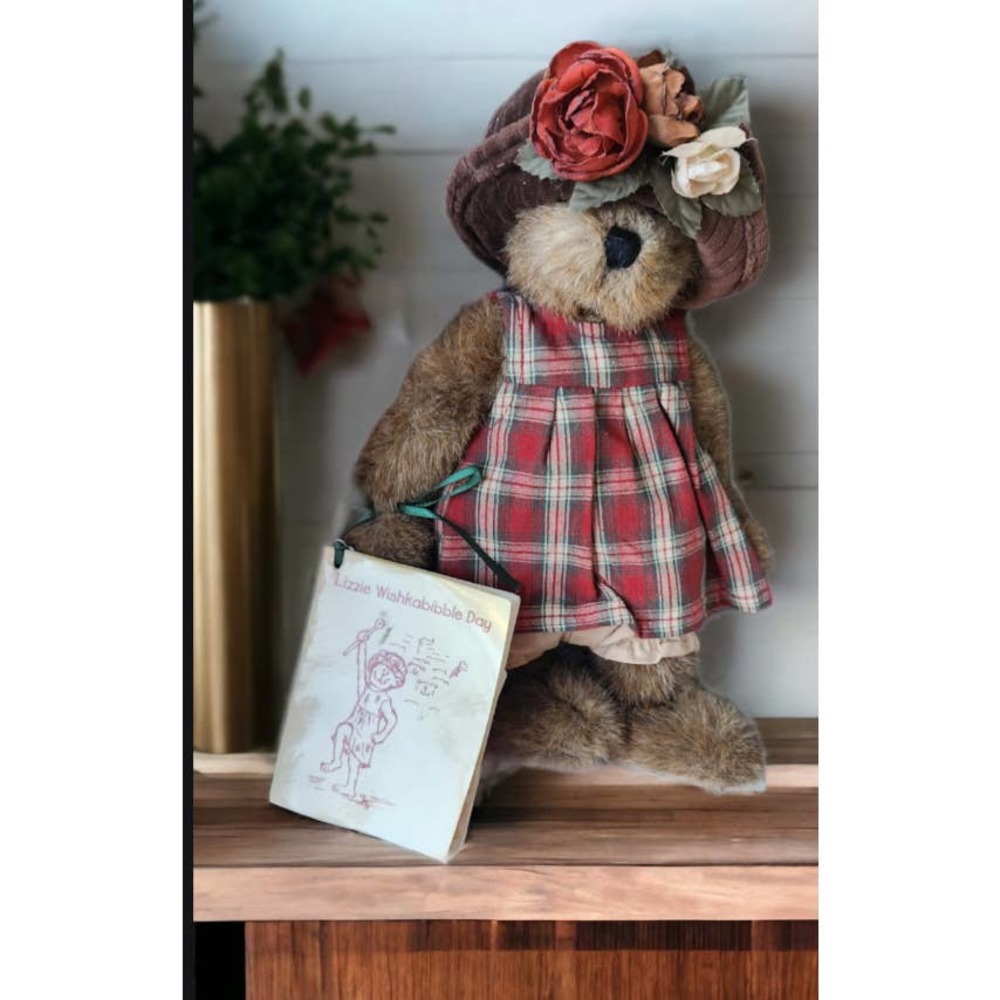 Boyd's Bears Plush Lizzie Wishkabibble w/ Book Collector's Edition Signed Tag